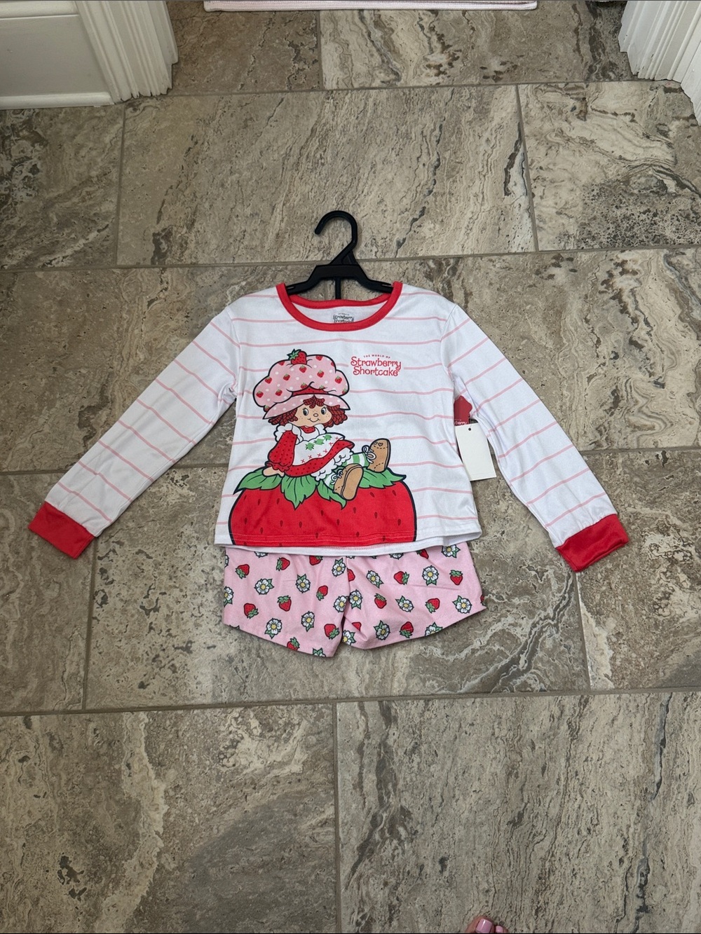 NWT Size XSmall 4-5 Strawberry Shortcake Long-Sleeve Pajama Set